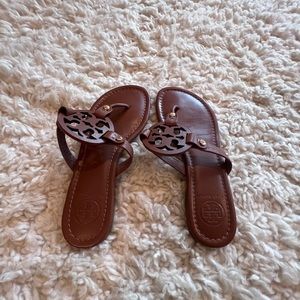 BROWN TORY BURCH SANDALS 🤎